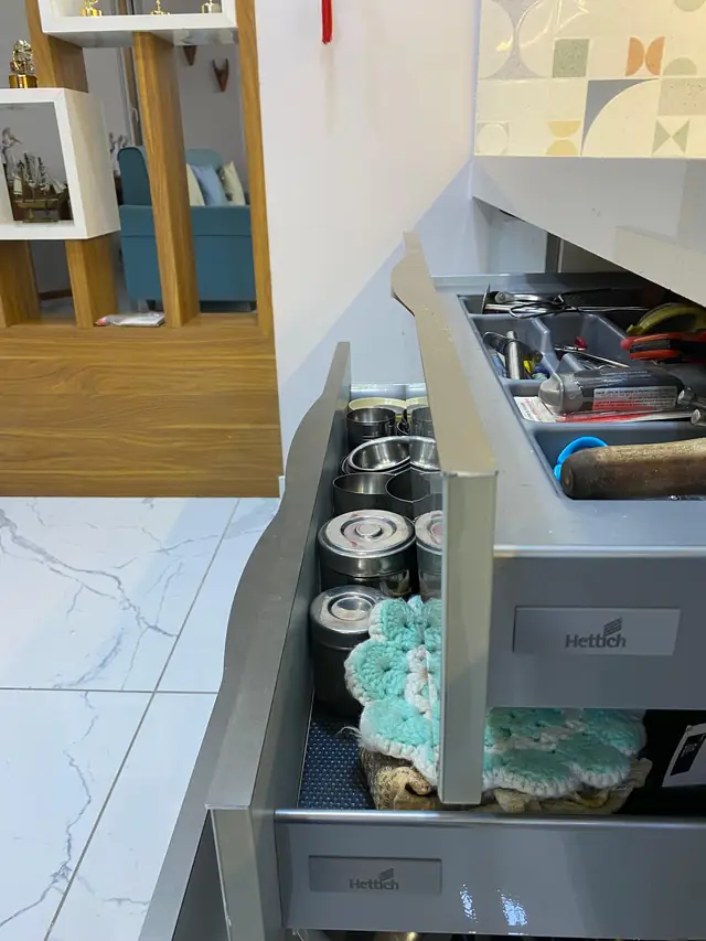 Open drawer storage with jars and organisers