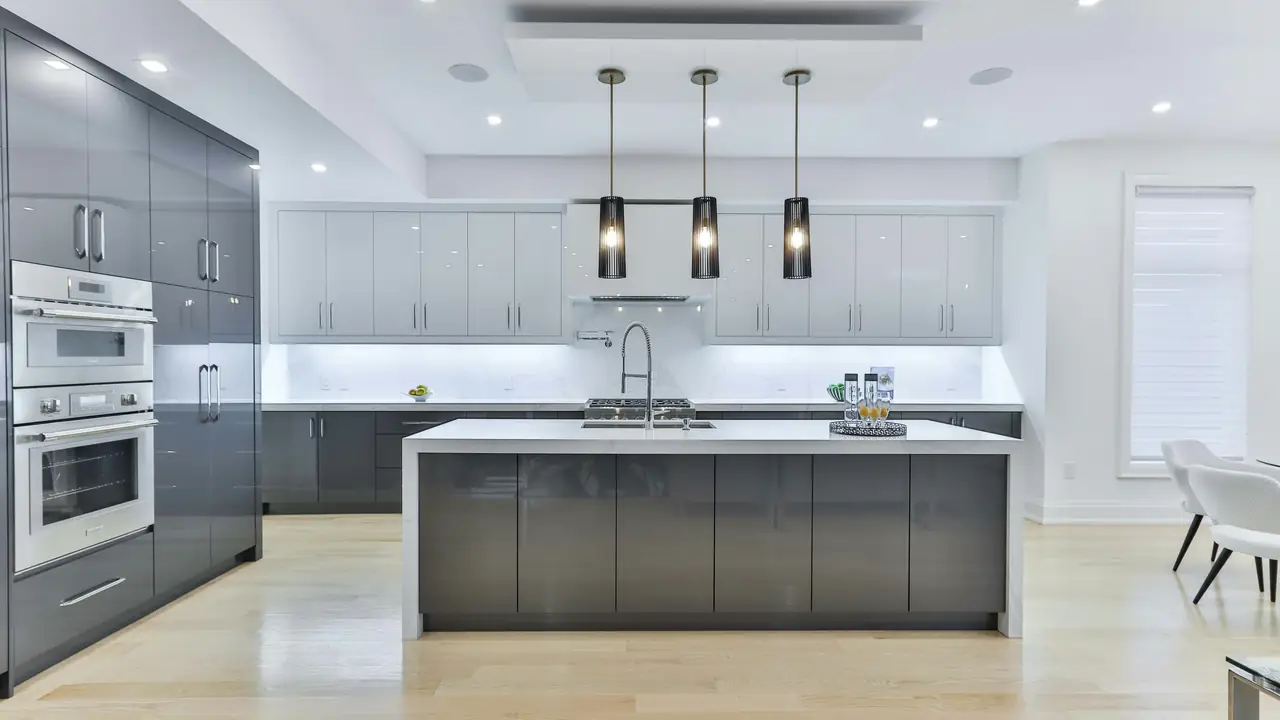 Premium modular kitchen by Kitchens Planet